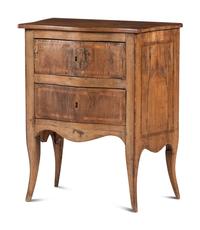 An Inlaid Walnut Commode