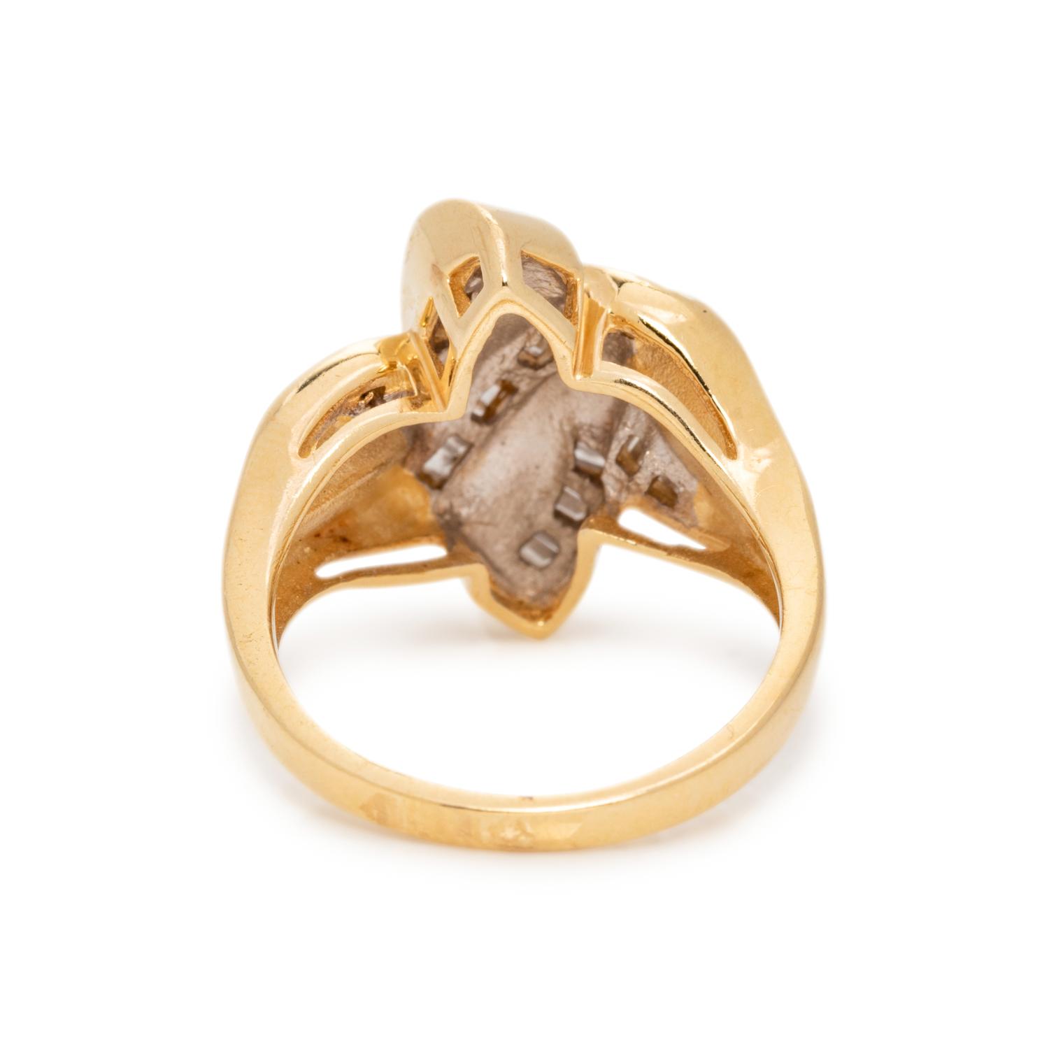 YELLOW GOLD AND DIAMOND RING