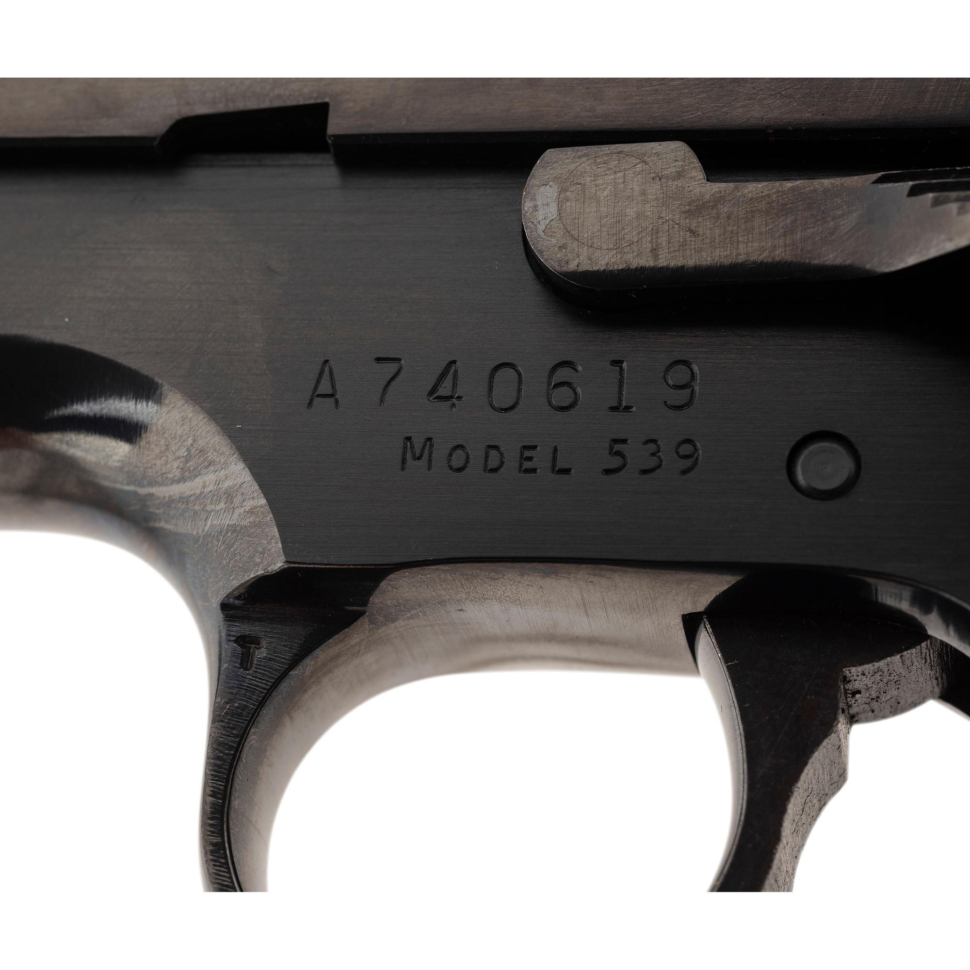 * Smith & Wesson Model 539 Pistol in Box with Accessories