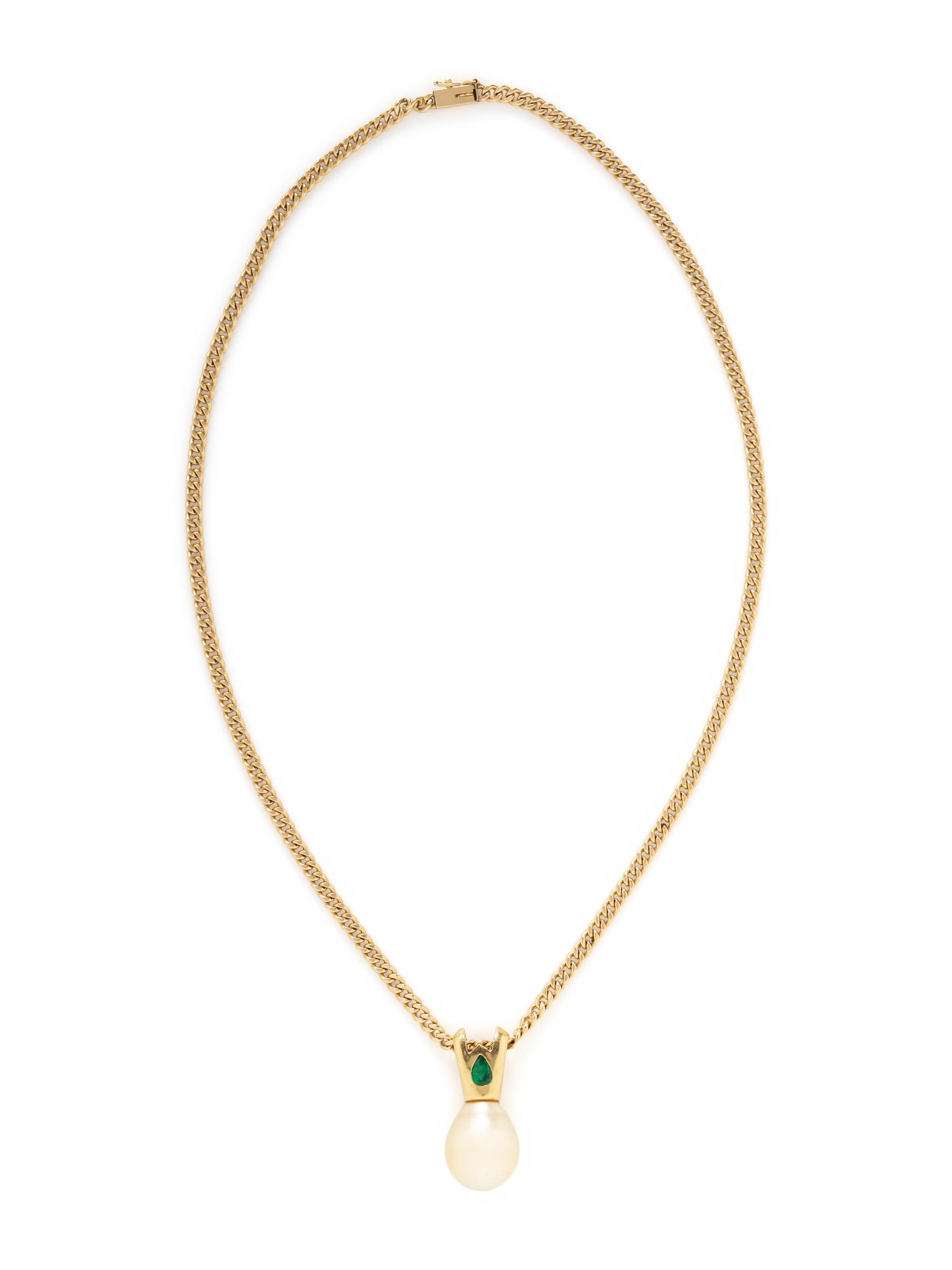 YELLOW GOLD, CULTURED PEARL, AND EMERALD NECKLACE