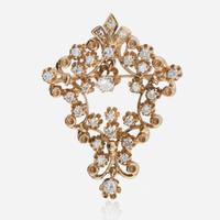 A 14K Yellow Gold Buttercup Pendant