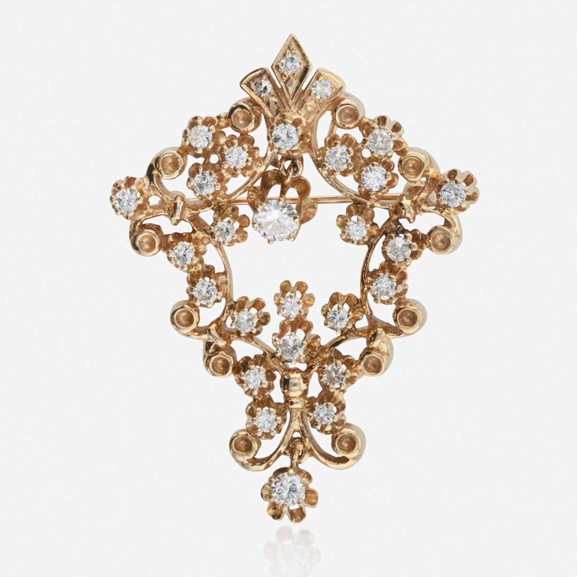 A 14K Yellow Gold Buttercup Pendant