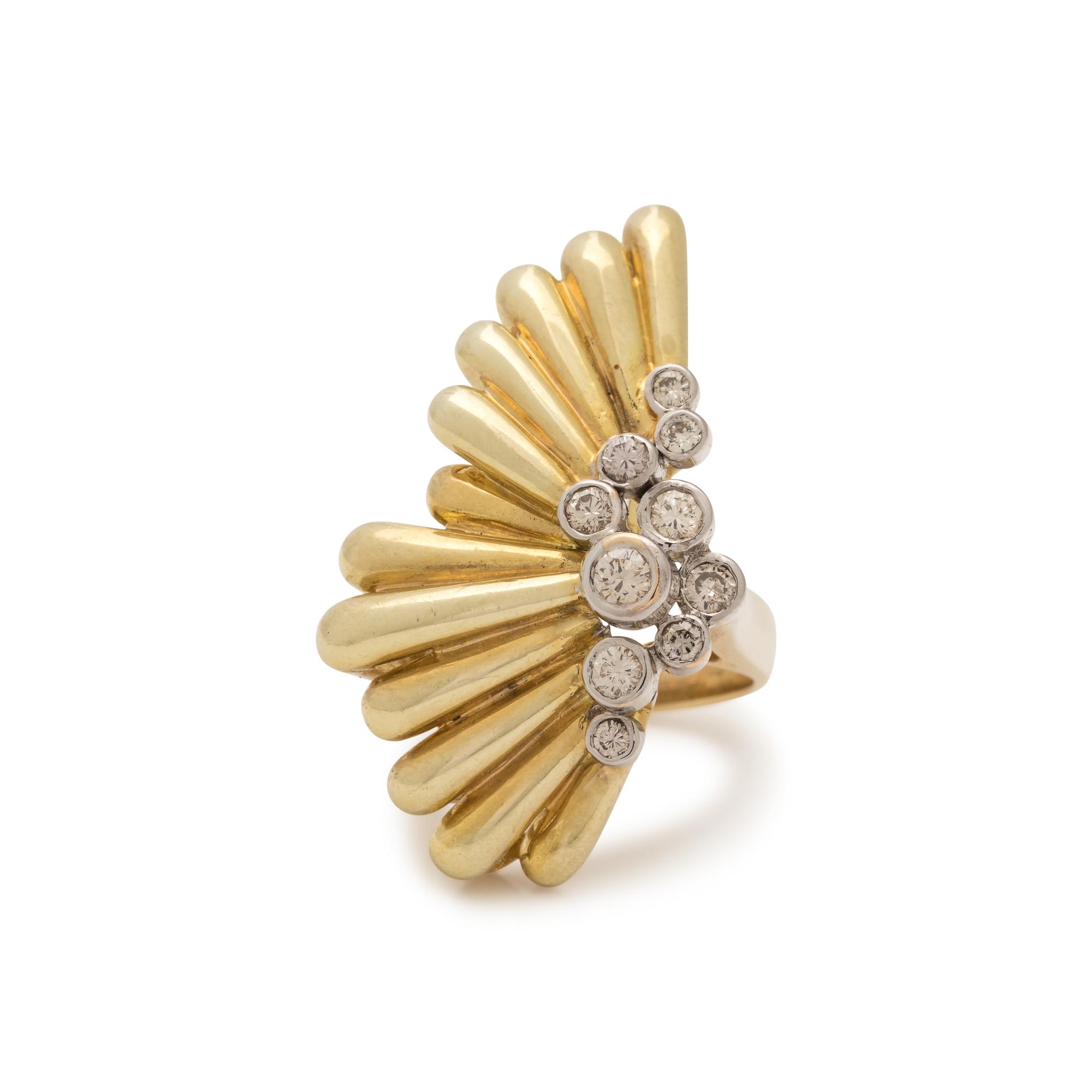 YELLOW GOLD AND DIAMOND RING