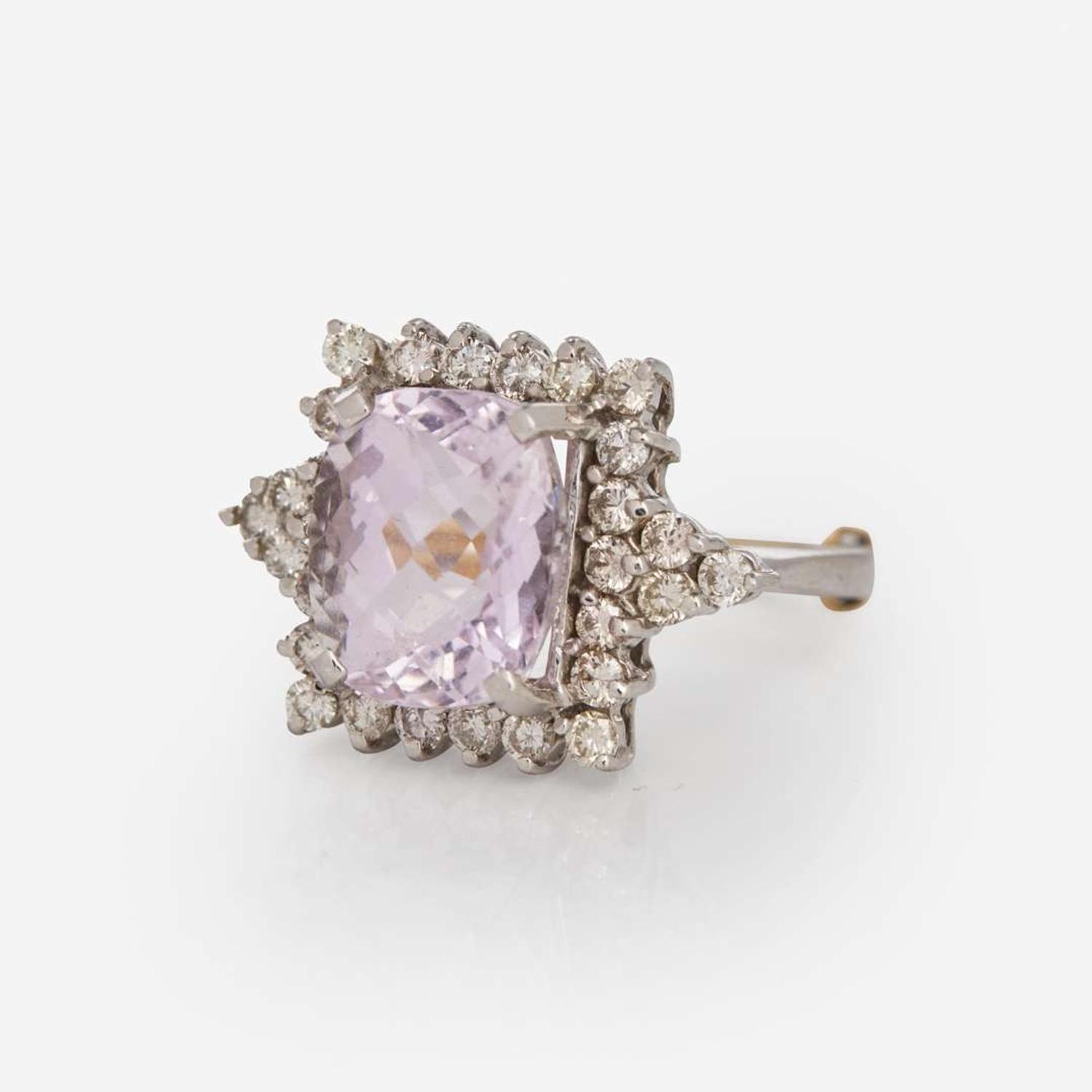 A 14K White Gold, Diamond, and Kunzite Ring