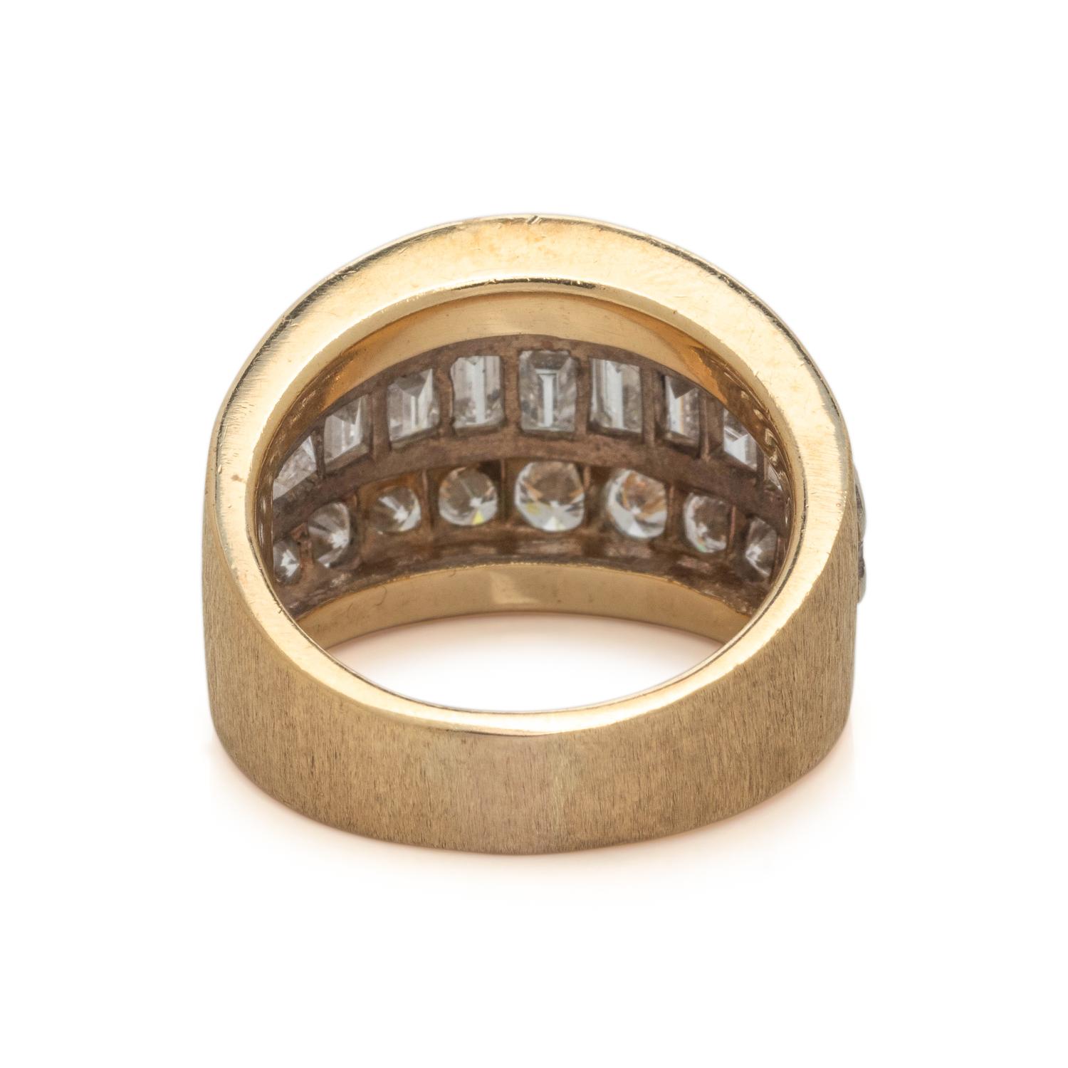 DIAMOND RING