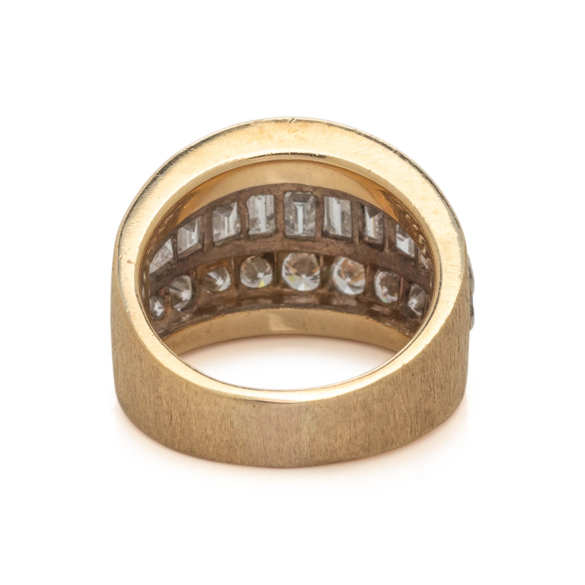 DIAMOND RING