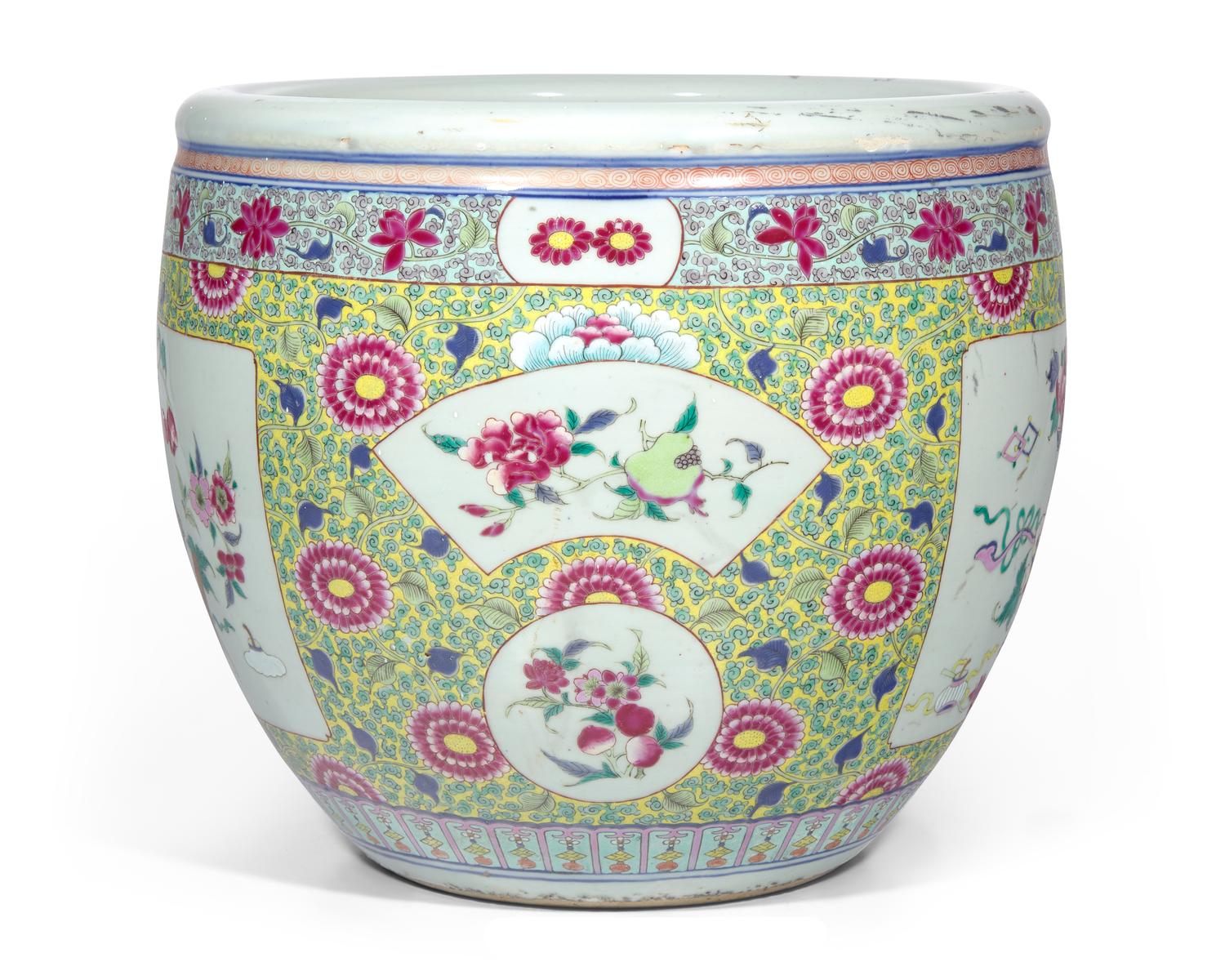 A large Chinese Famille Rose-decorated yellow-ground jardiniere, 19th to early 20th century
