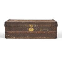 LOUIS VUITTON, ANTIQUE TRUNK