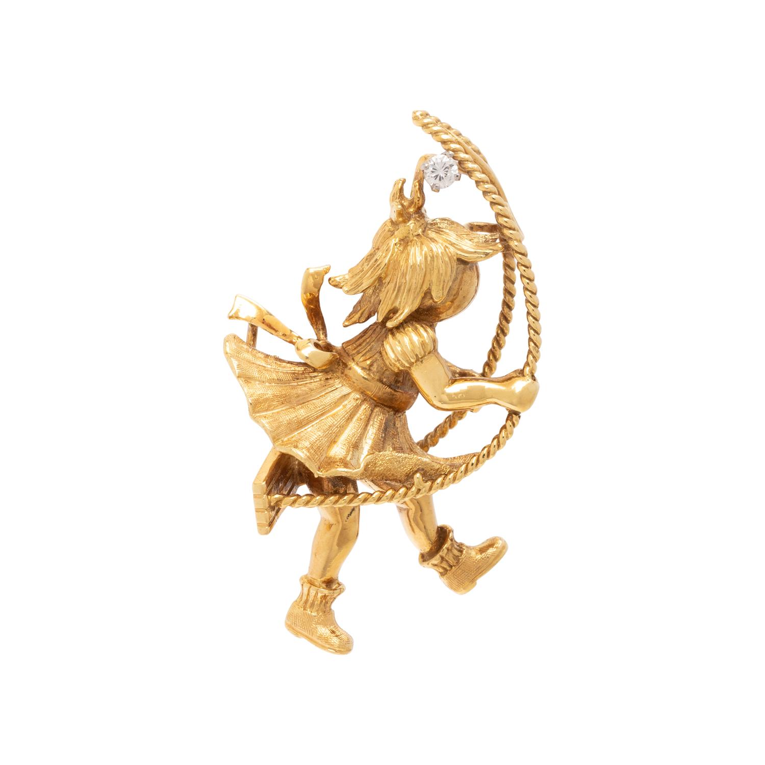 YELLOW GOLD AND DIAMOND BROOCH