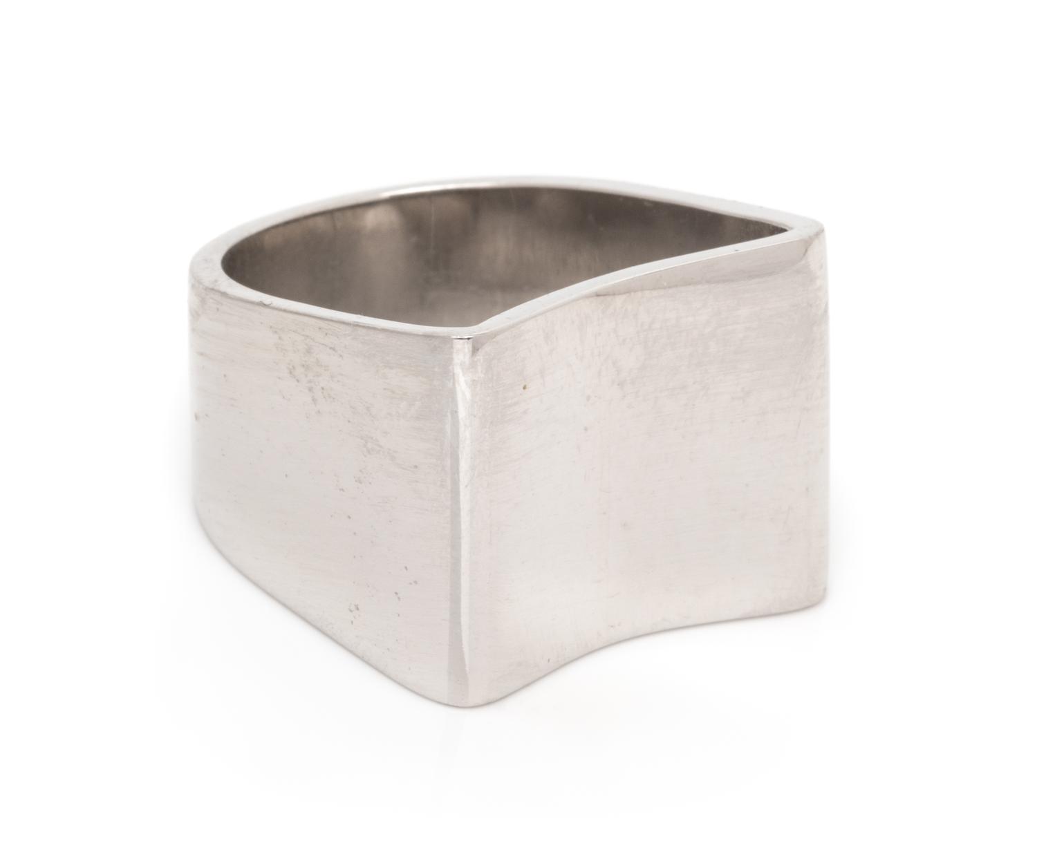 MODERNIST, PLATINUM RING
