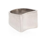 MODERNIST, PLATINUM RING
