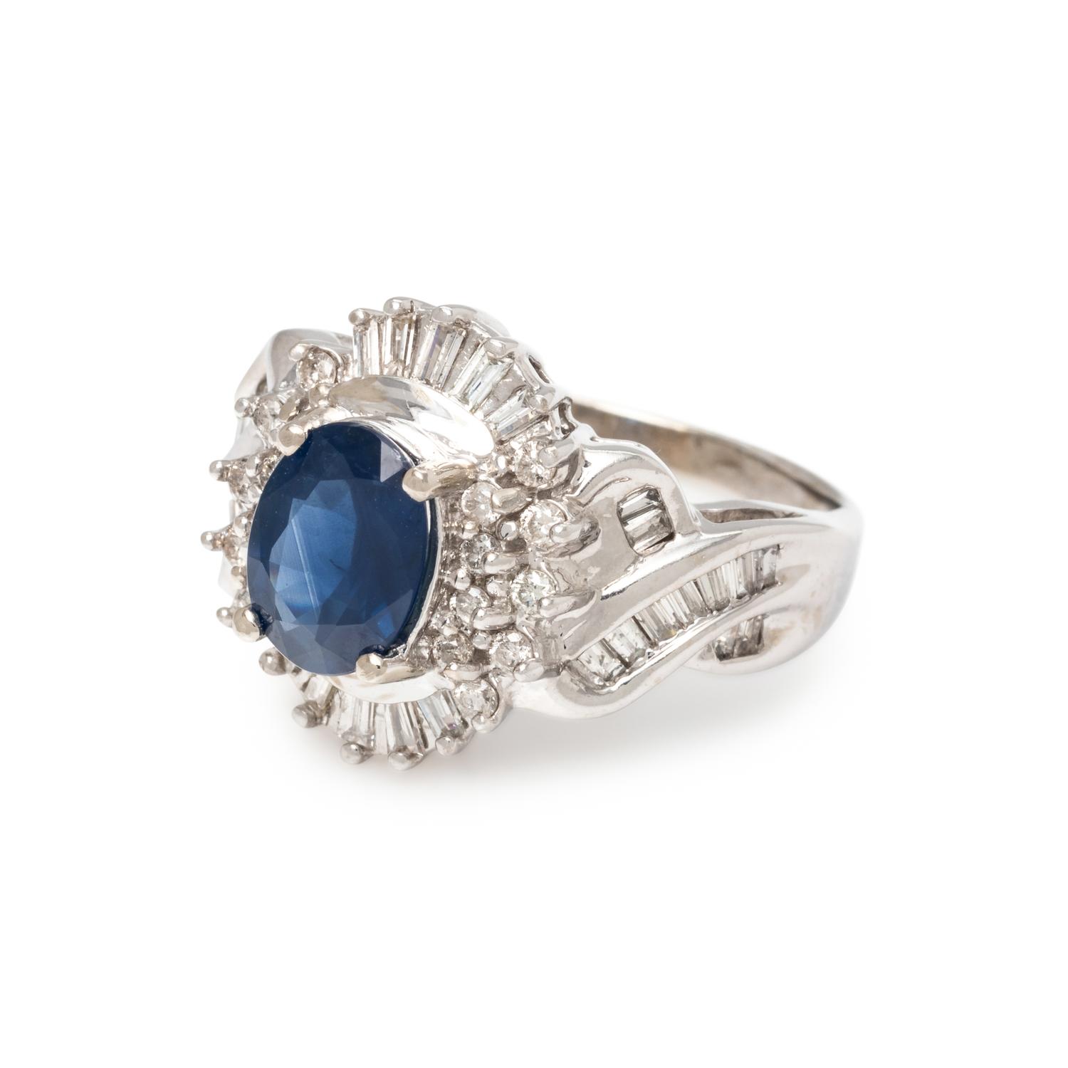 SAPPHIRE AND DIAMOND RING