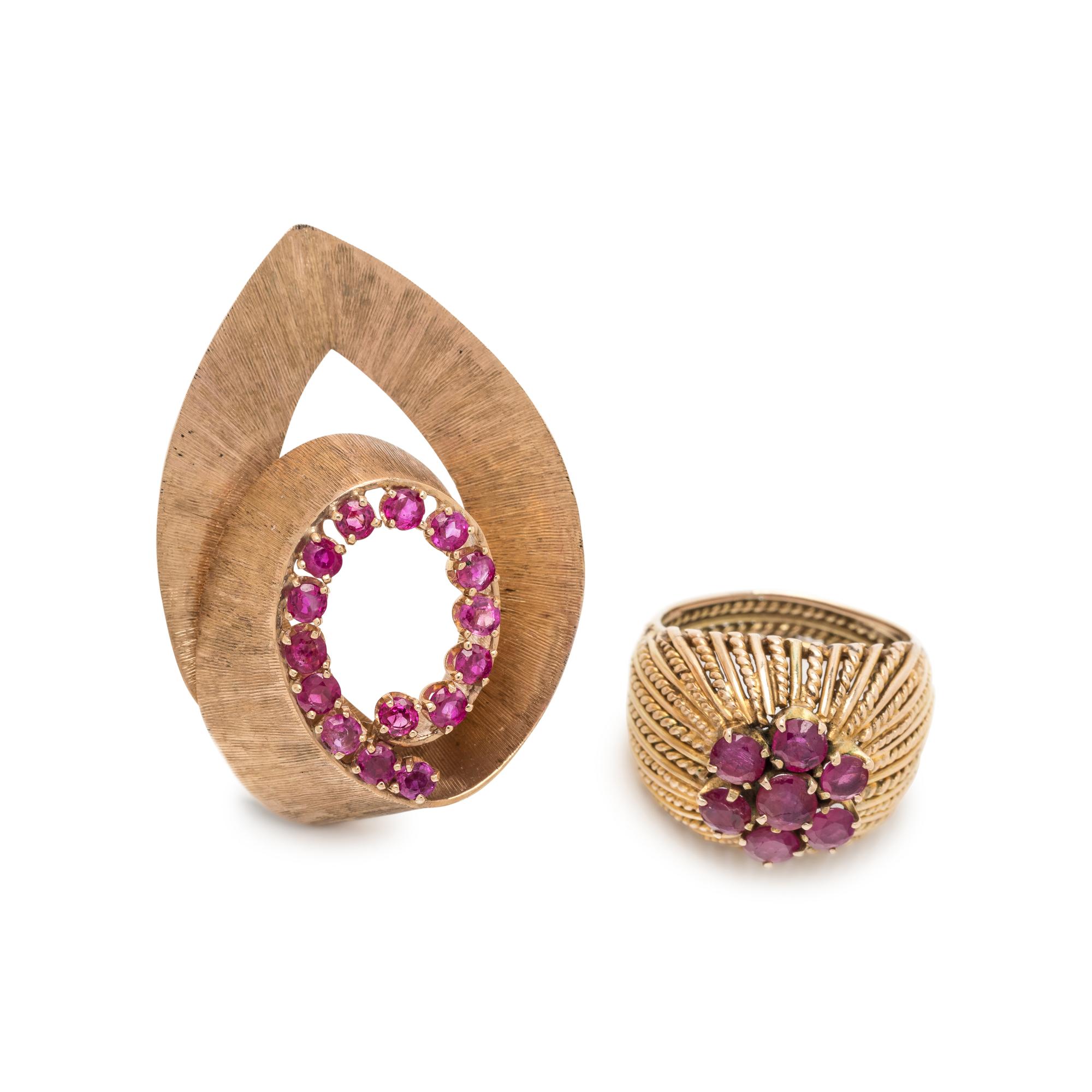 YELLOW GOLD AND RUBY JEWELRY