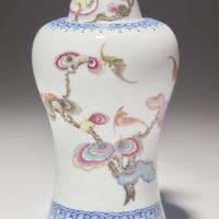 A Finely Decorated Chinese Enameled 'Lingzhi and Chilong' Porcelain Vase, Yongzheng Mark — 雍正款 粉彩靈芝紋盤螭龍搖鈴尊