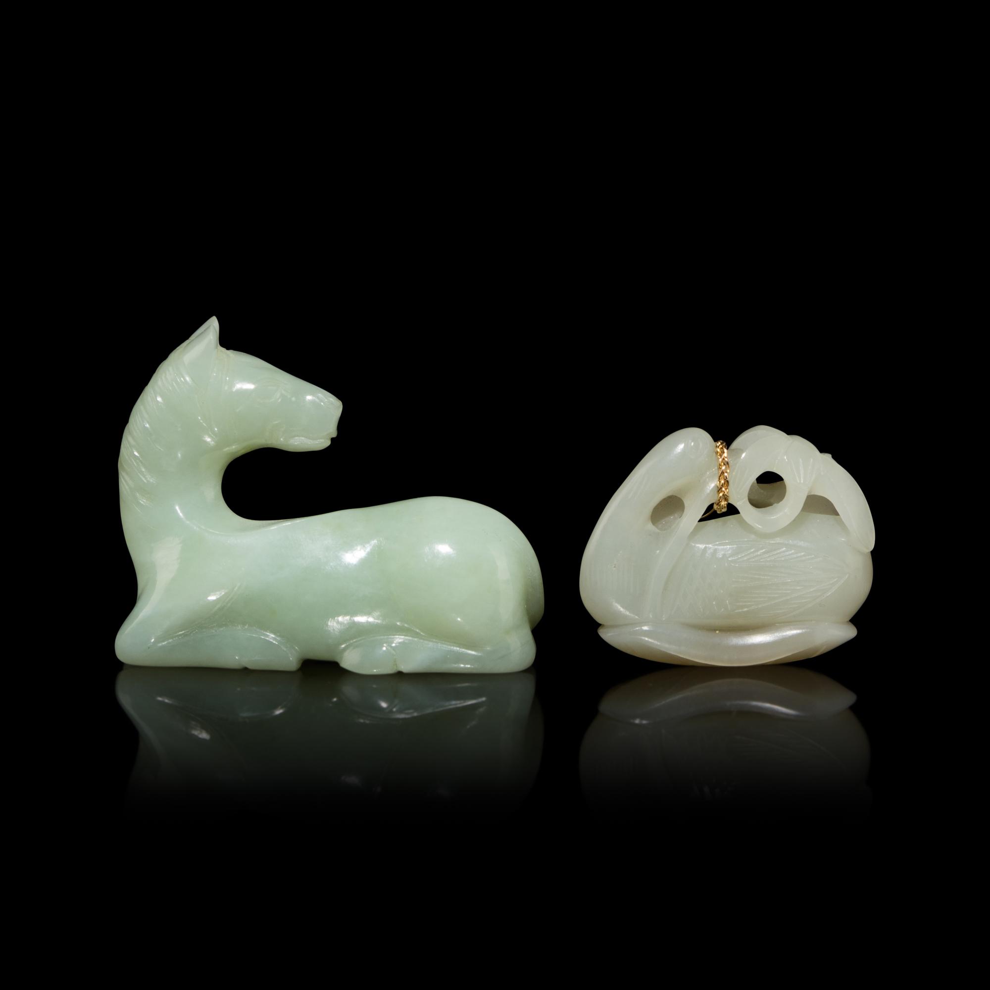 Two Chinese Celadon Jade Carvings, 20th Century 近代 青玉把件兩枚