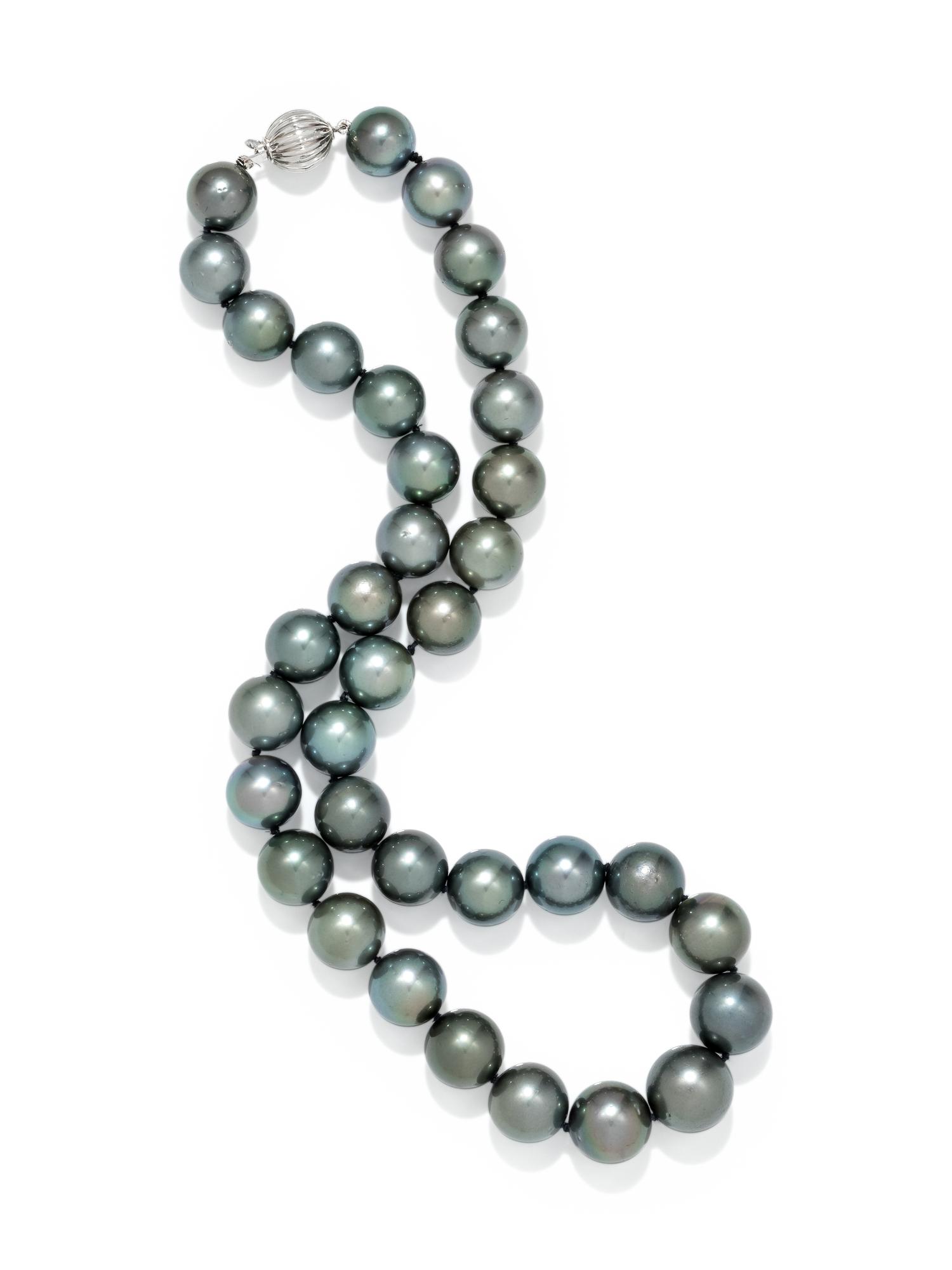 CULTURED TAHITIAN PEARL NECKLACE