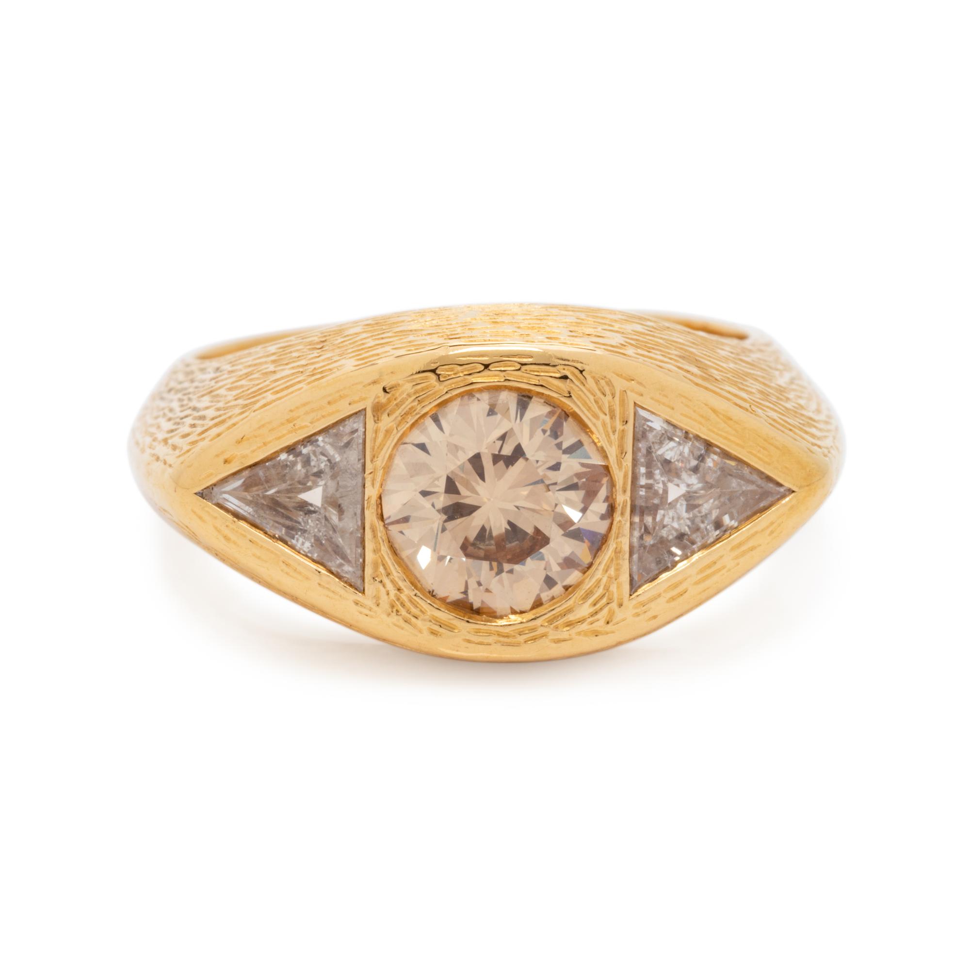 COLORED DIAMOND AND DIAMOND RING