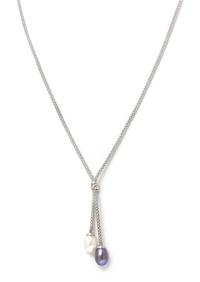 A 14 Karat White Gold and Cultured Pearl Necklace, 4.40 dwts.