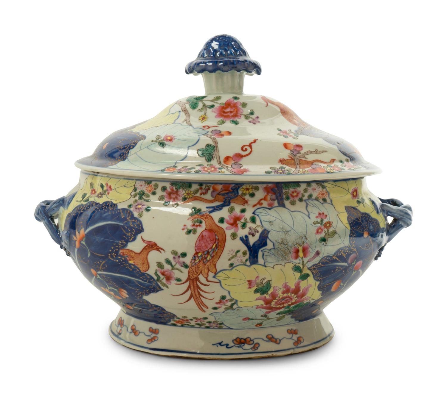 A Chinese Export Tobacco Leaf Porcelain Covered Tureen — 19TH CENTURY