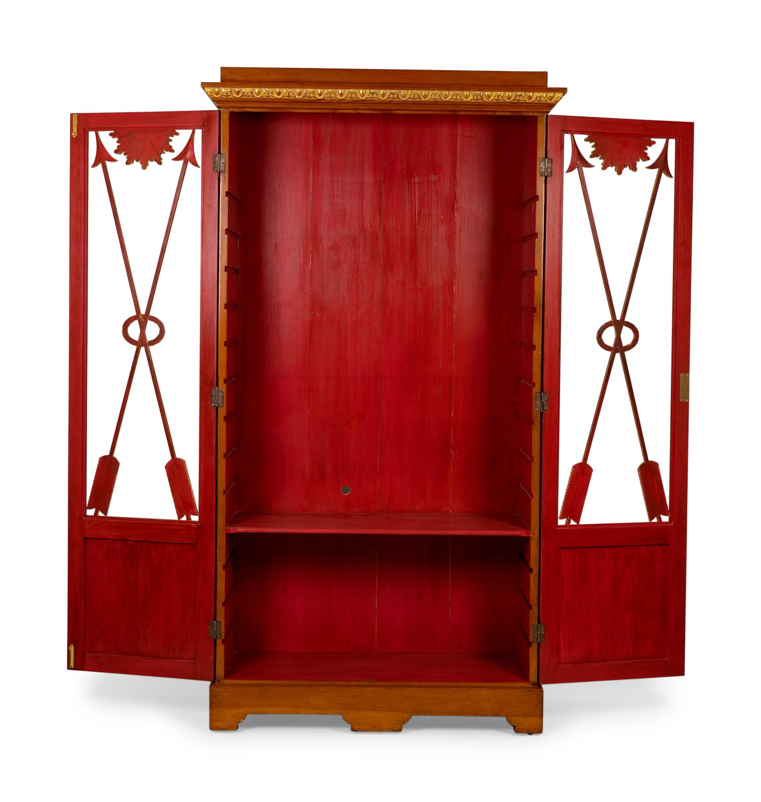 A Neoclassical Style Parcel-Gilt Etagere — 20TH CENTURY