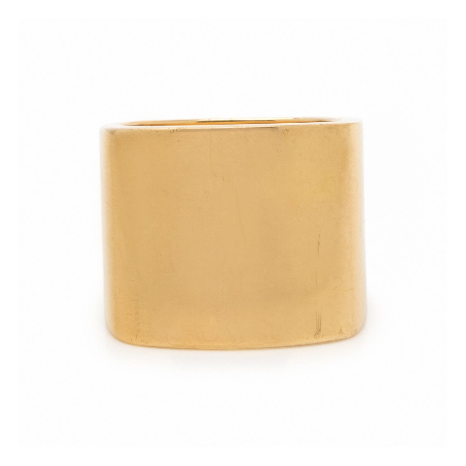SCHLUGER, YELLOW GOLD RING