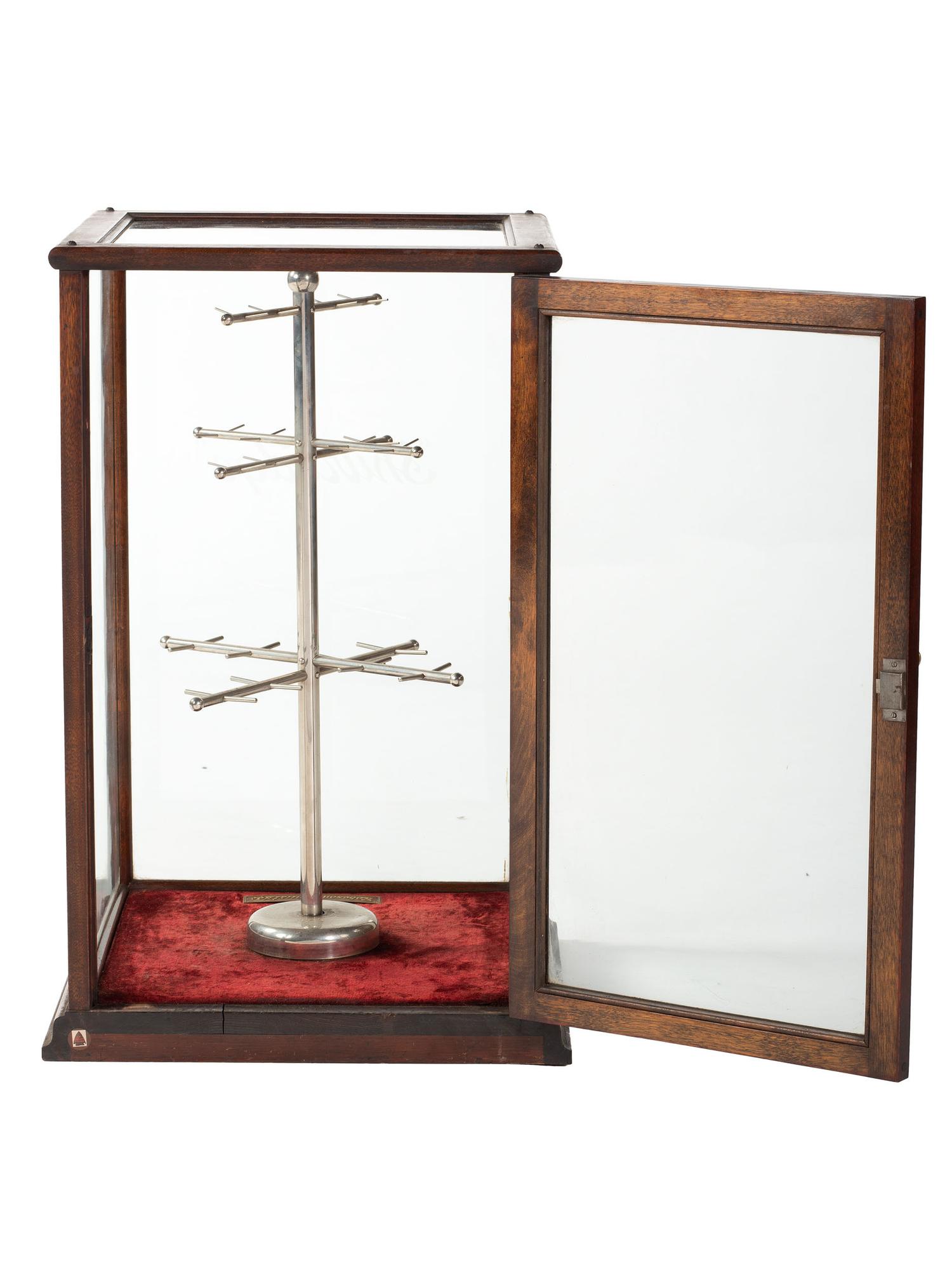 A 'Shuredge' Countertop Display Case