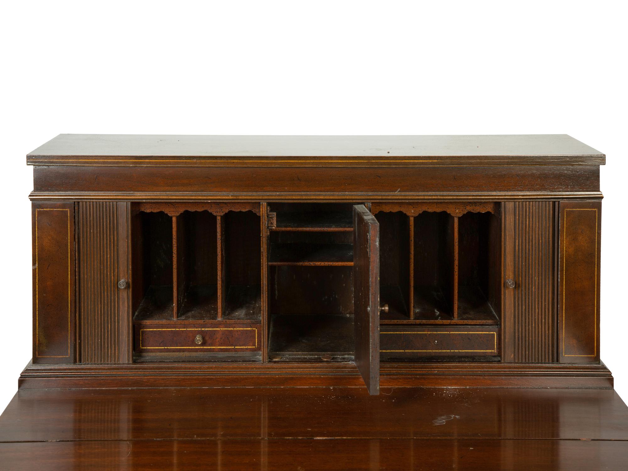 A Federal Style Mahogany Desk