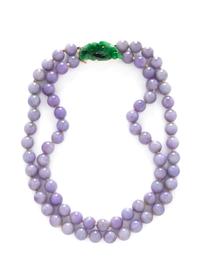 A Lavender Jadeite, Jadeite and Yellow Gold Necklace 紫羅蘭翡翠珠鏈