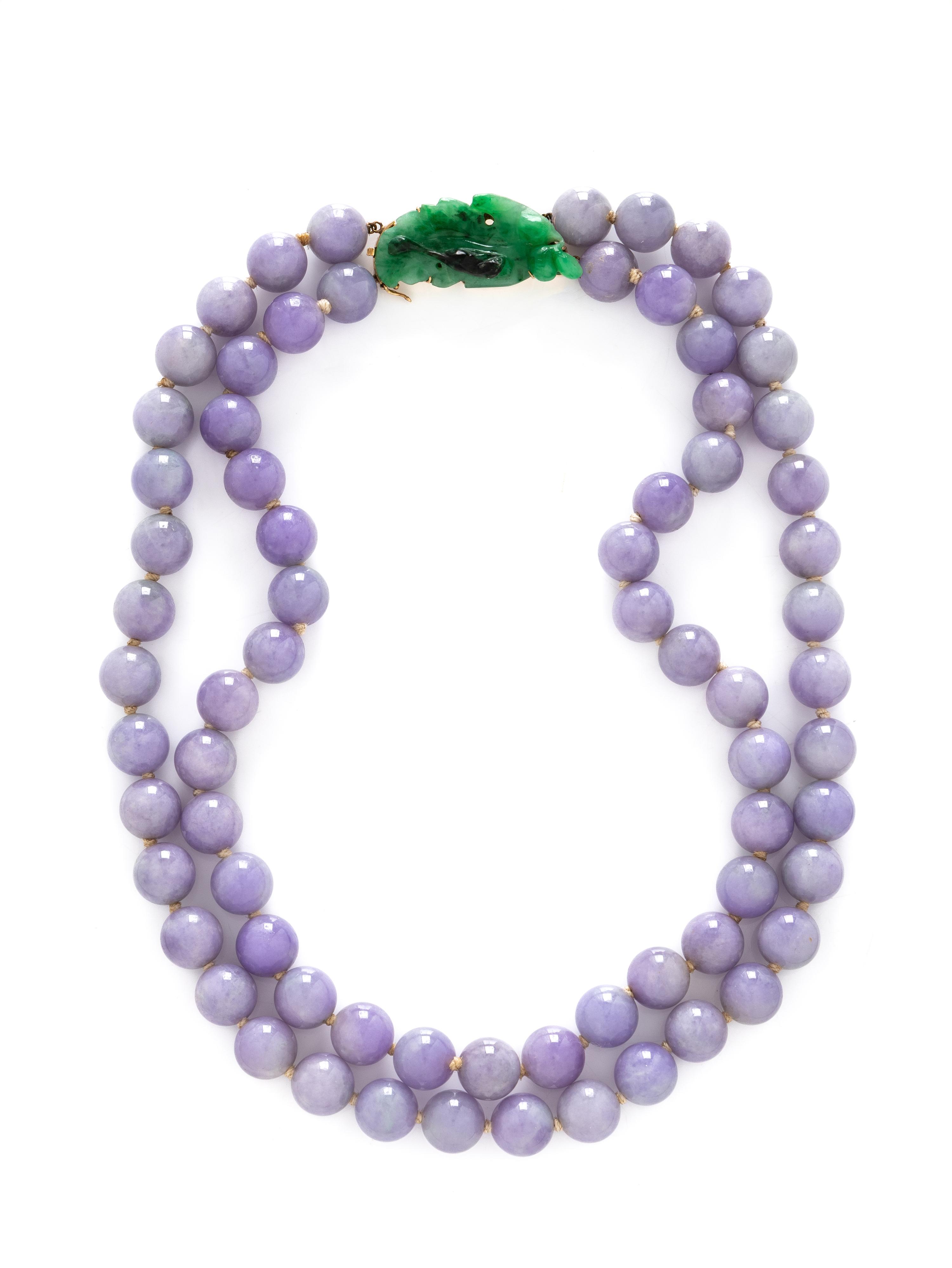A Lavender Jadeite, Jadeite and Yellow Gold Necklace 紫羅蘭翡翠珠鏈