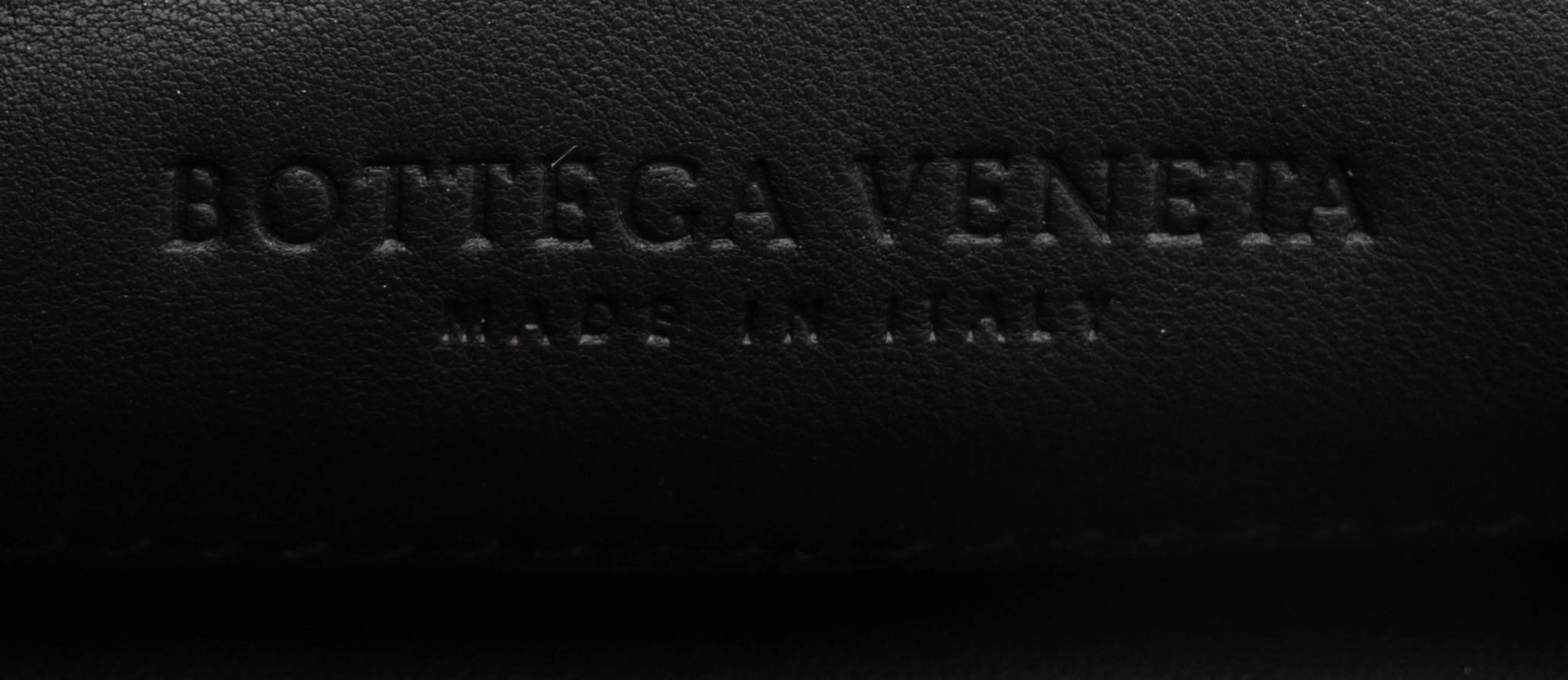 Bottega Veneta, Flat Long Clutch in Black Intrecciato Leather