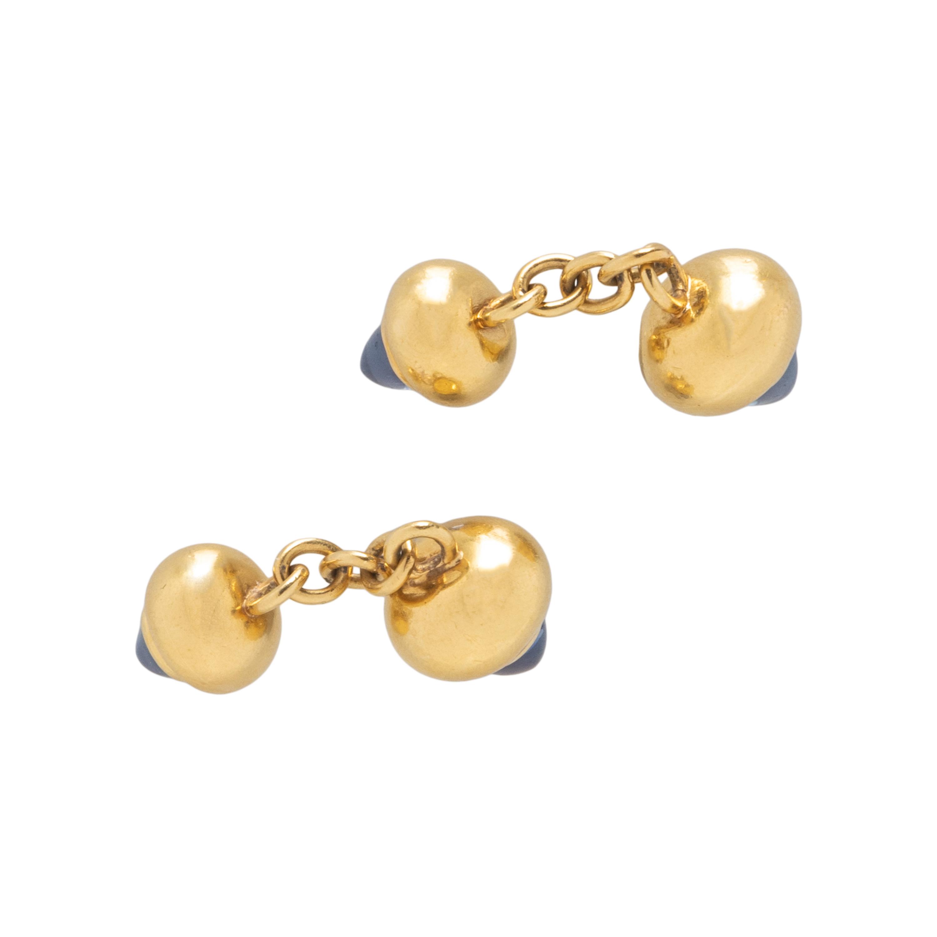 SAPPHIRE AND YELLOW GOLD CUFFLINKS