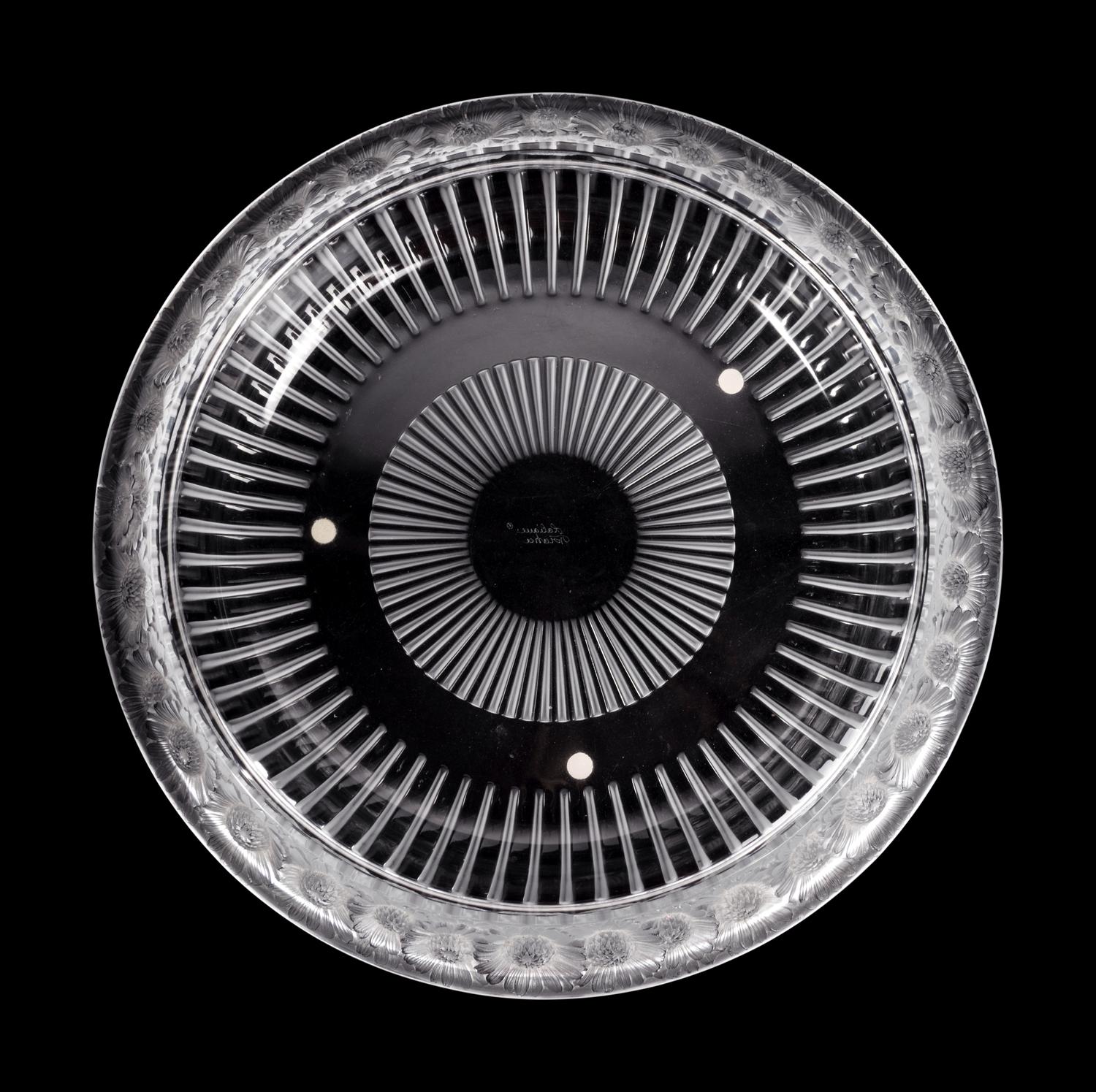 A Lalique Marguerites Bowl