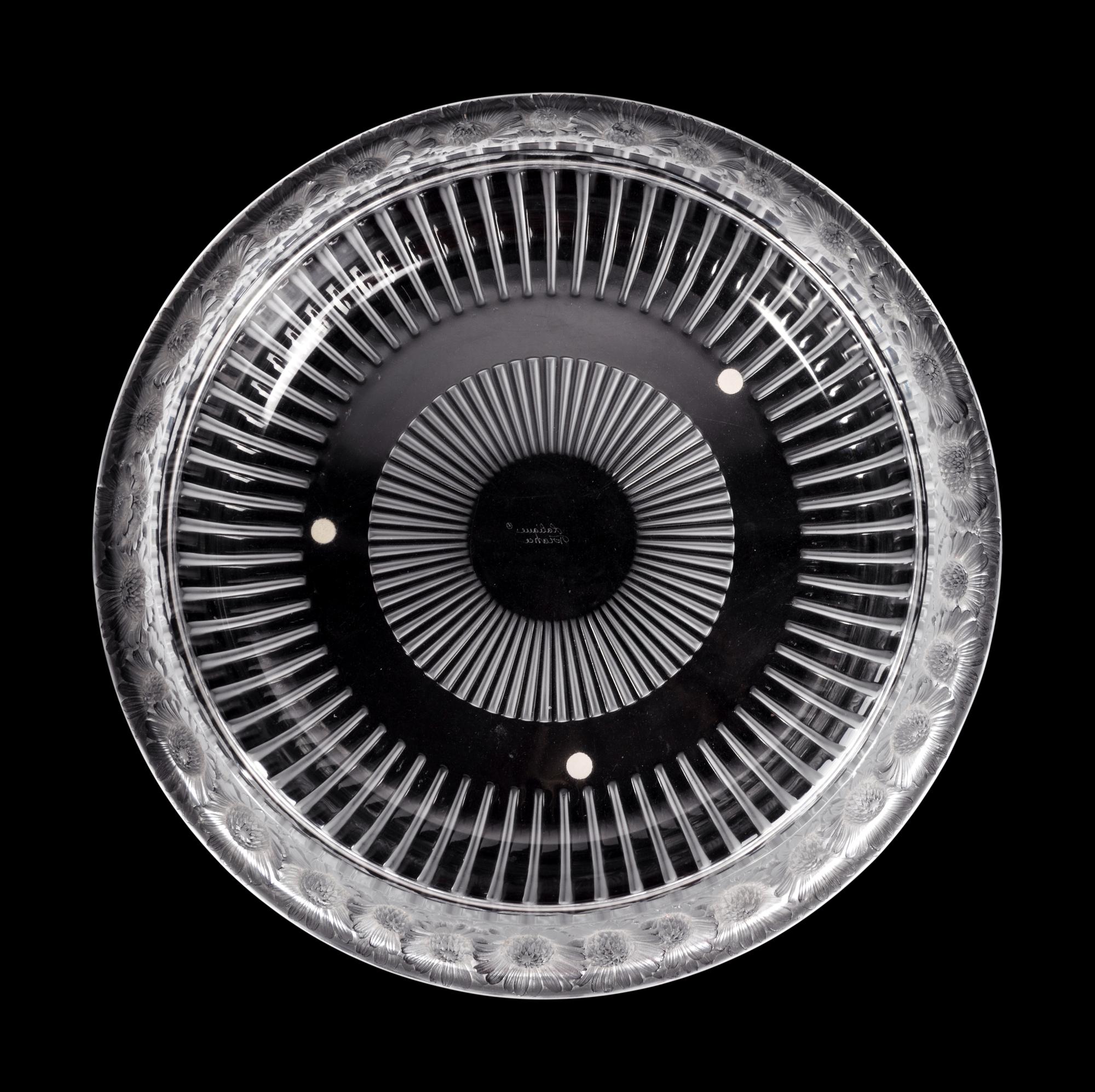 A Lalique Marguerites Bowl