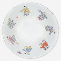 A Chinese turquoise ground "Boys" bowl 五彩松石绿地“童子”碗
