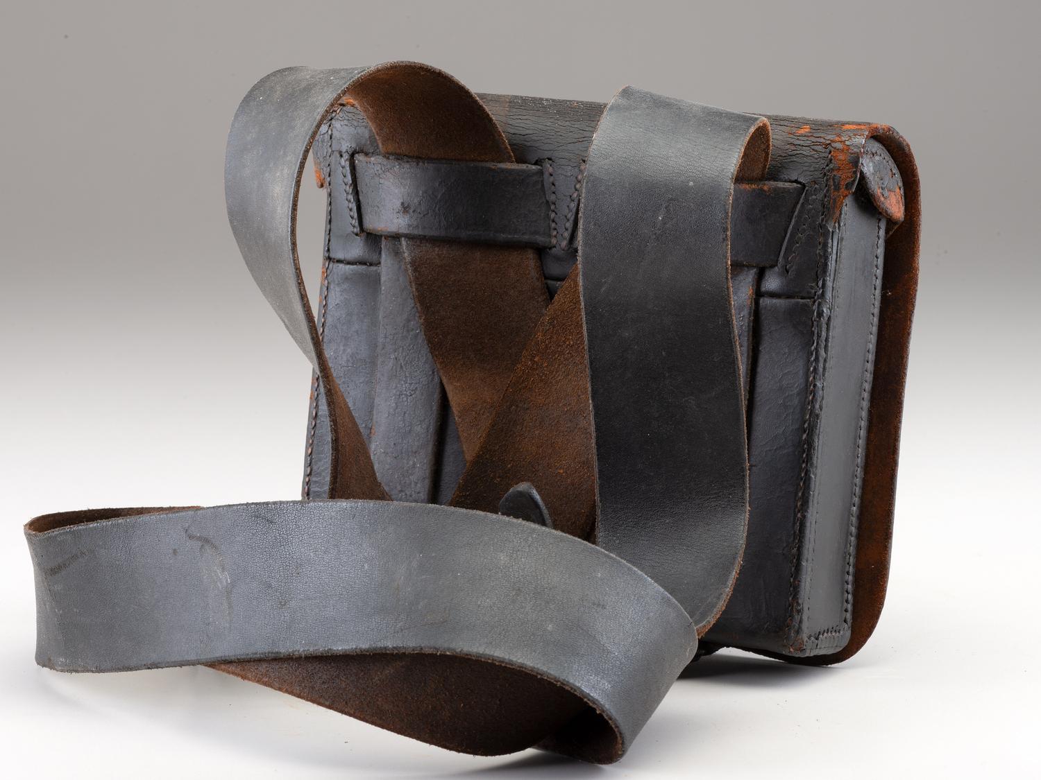 [CIVIL WAR]. Model 1857 cartridge box with sling and plates.