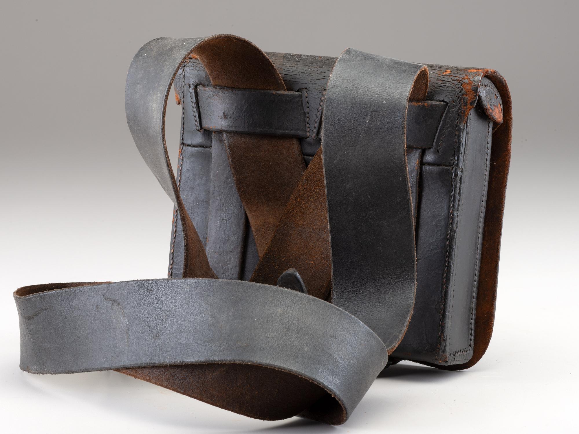 [CIVIL WAR]. Model 1857 cartridge box with sling and plates.