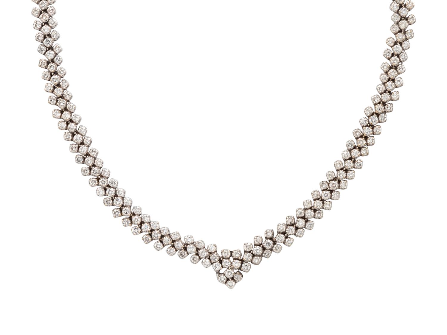WHITE GOLD AND DIAMOND NECKLACE