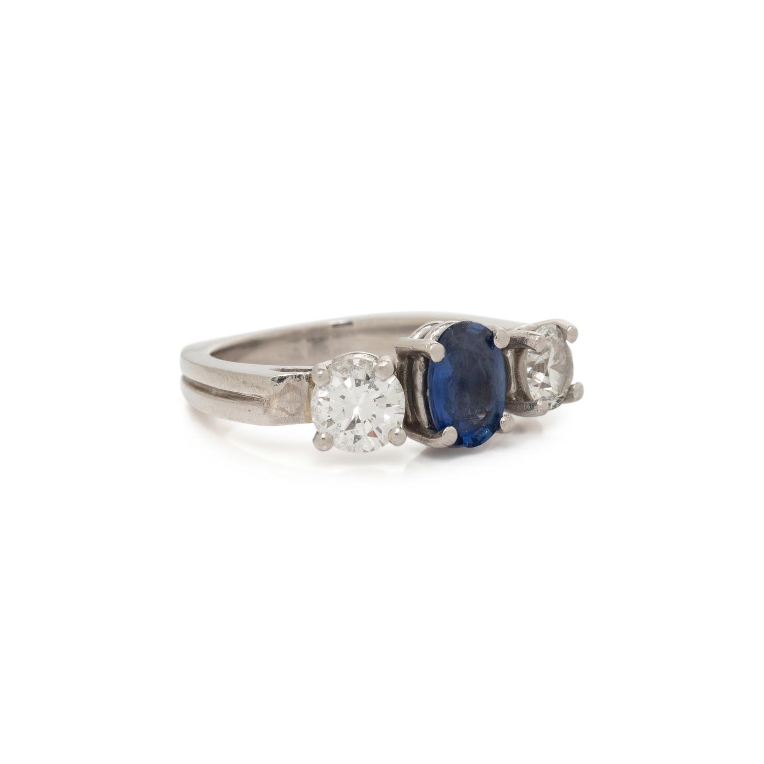 SAPPHIRE AND DIAMOND RING