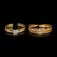 Two Chinese Gold Bracelets, Qianzhuo, Liao-Ming Dynasty 遼-明 花卉紋金鉗鐲兩件