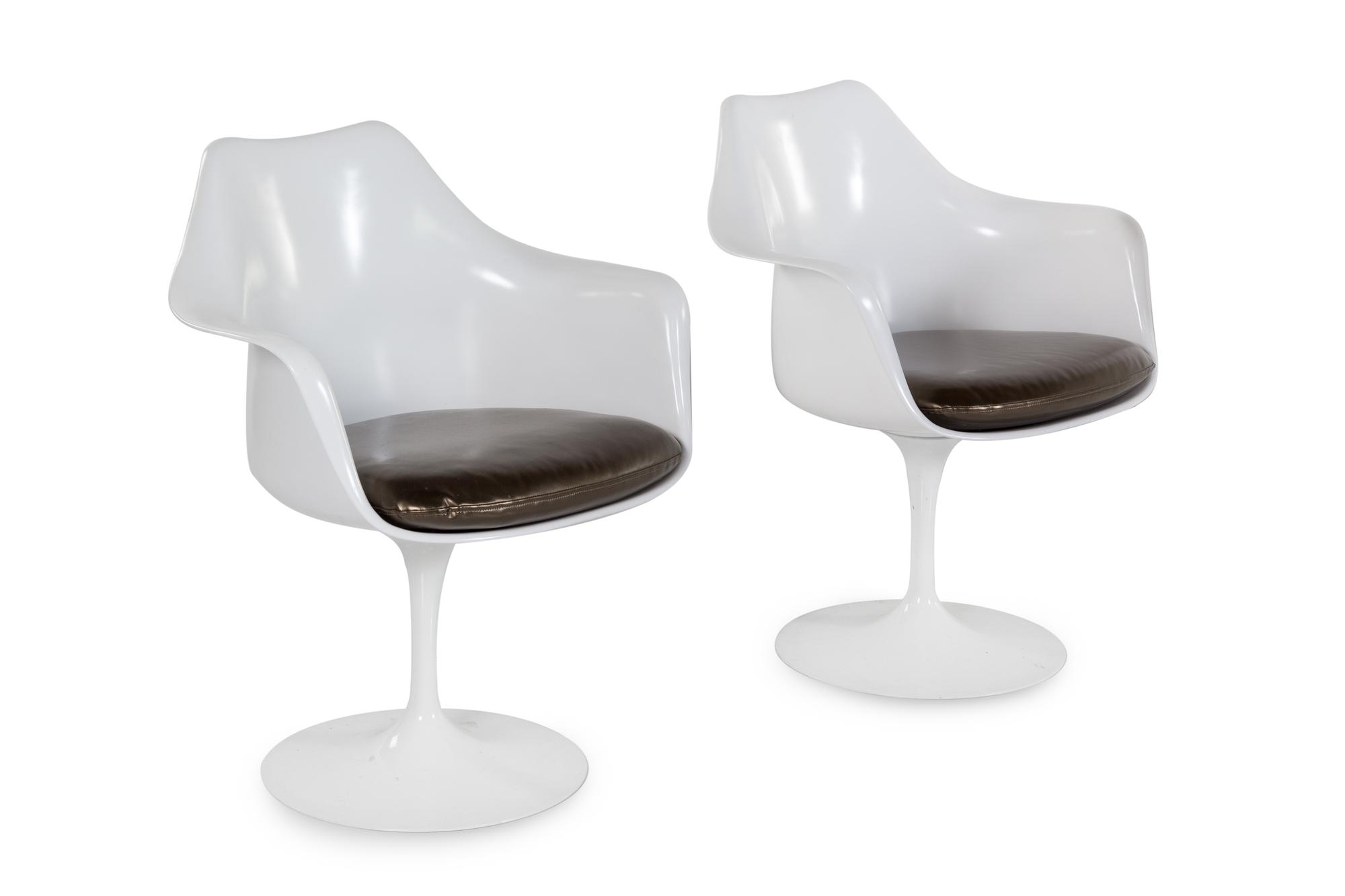 Pair of Tulip Armchairs, Model 150 Knoll, USA