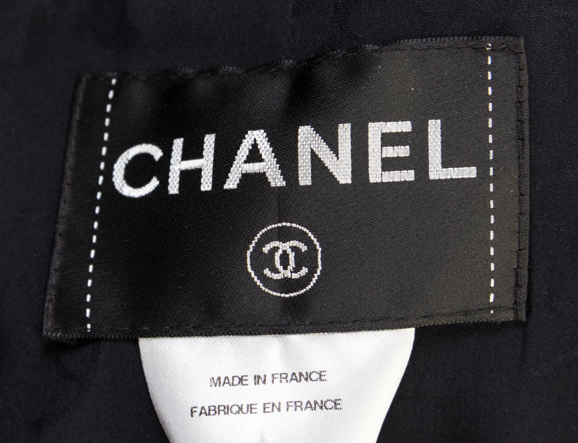 A Chanel Navy Boucle Jacket, Size 36.