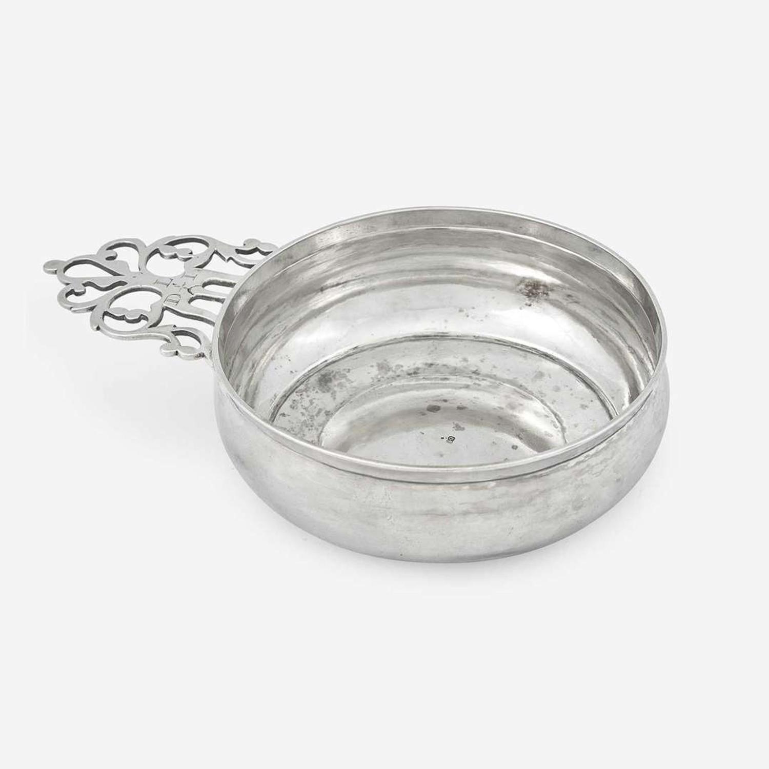 A silver porringer Daniel Boyer (1725-1779), Boston, MA, circa 1740