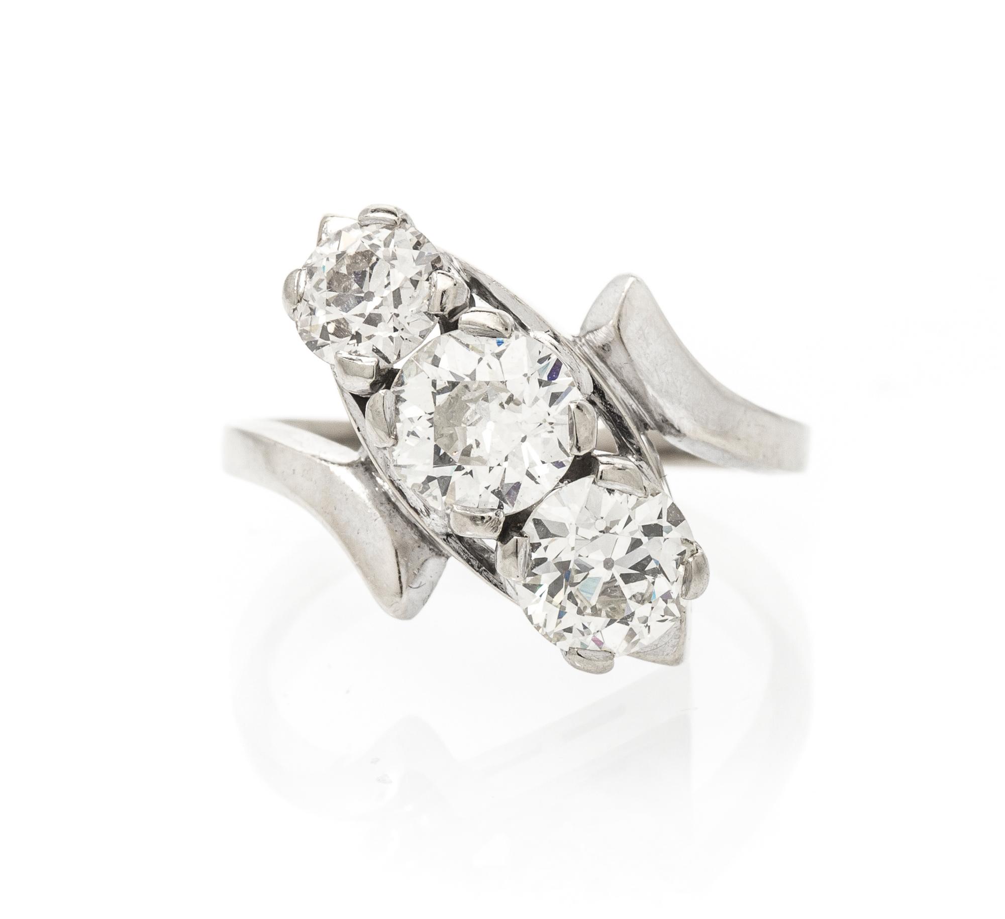 A 14 Karat White Gold and Diamond Ring, 3.80 dwts.