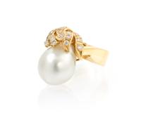 A Yellow Gold, Cultured Pearl and Diamond Ring 5.70 dwts.