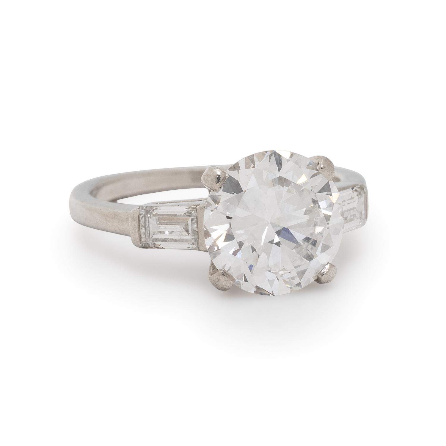 DIAMOND AND PLATINUM RING