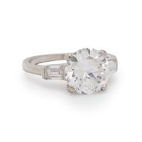 DIAMOND AND PLATINUM RING