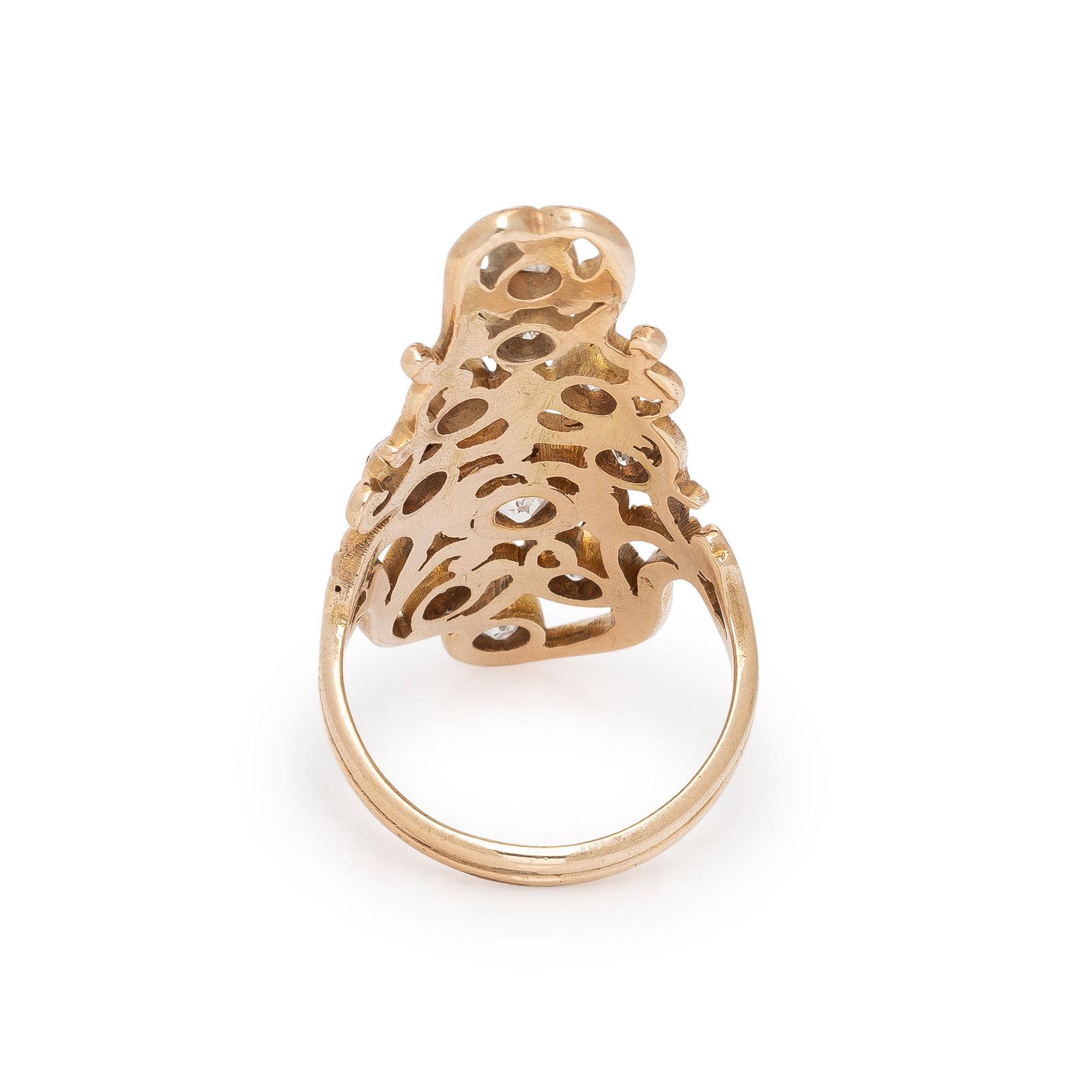 YELLOW GOLD AND DIAMOND RING