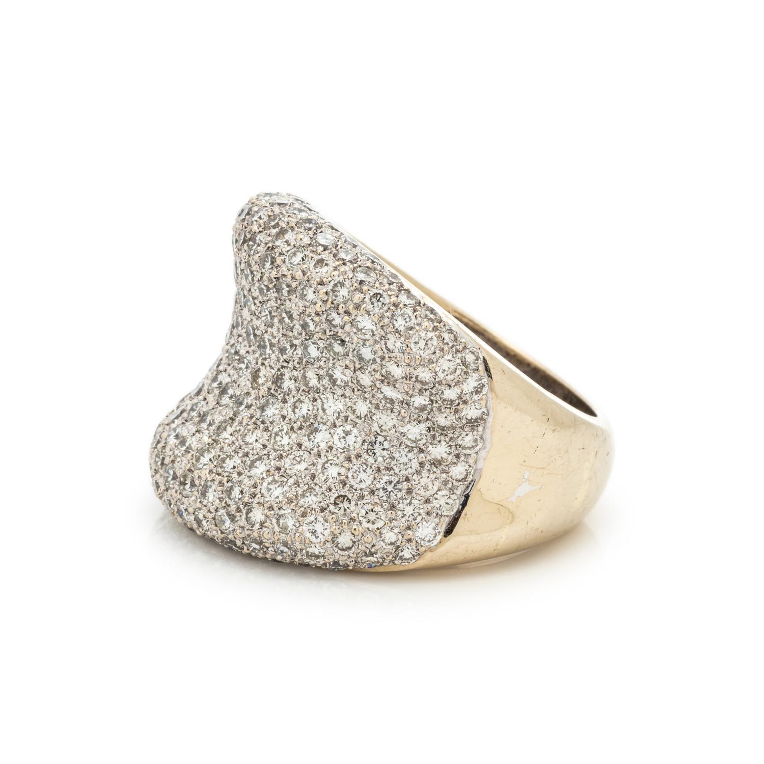 DIAMOND RING
