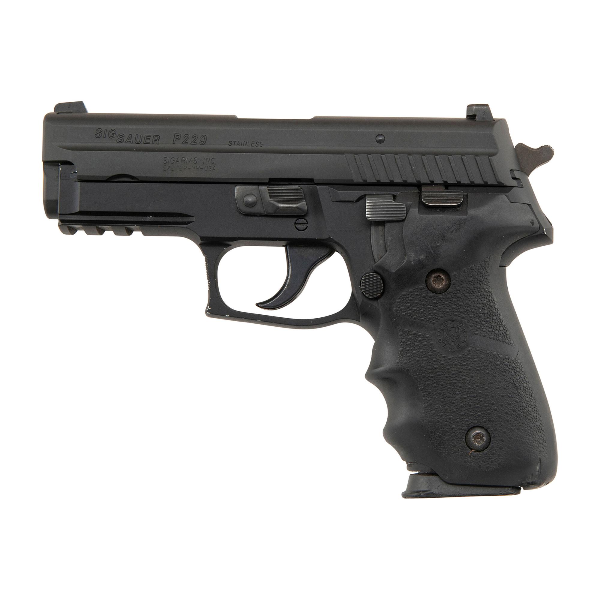 *Sig P229 .40 in Box with Accessories