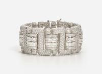 An 18K White Gold and Diamond Bracelet
